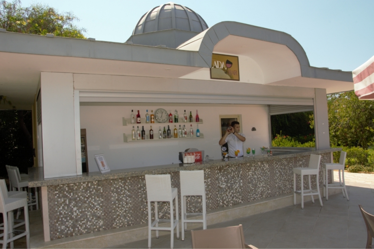 Ada Bar (Havuz)