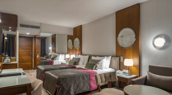 Deluxe Jakuzili Teras Oda